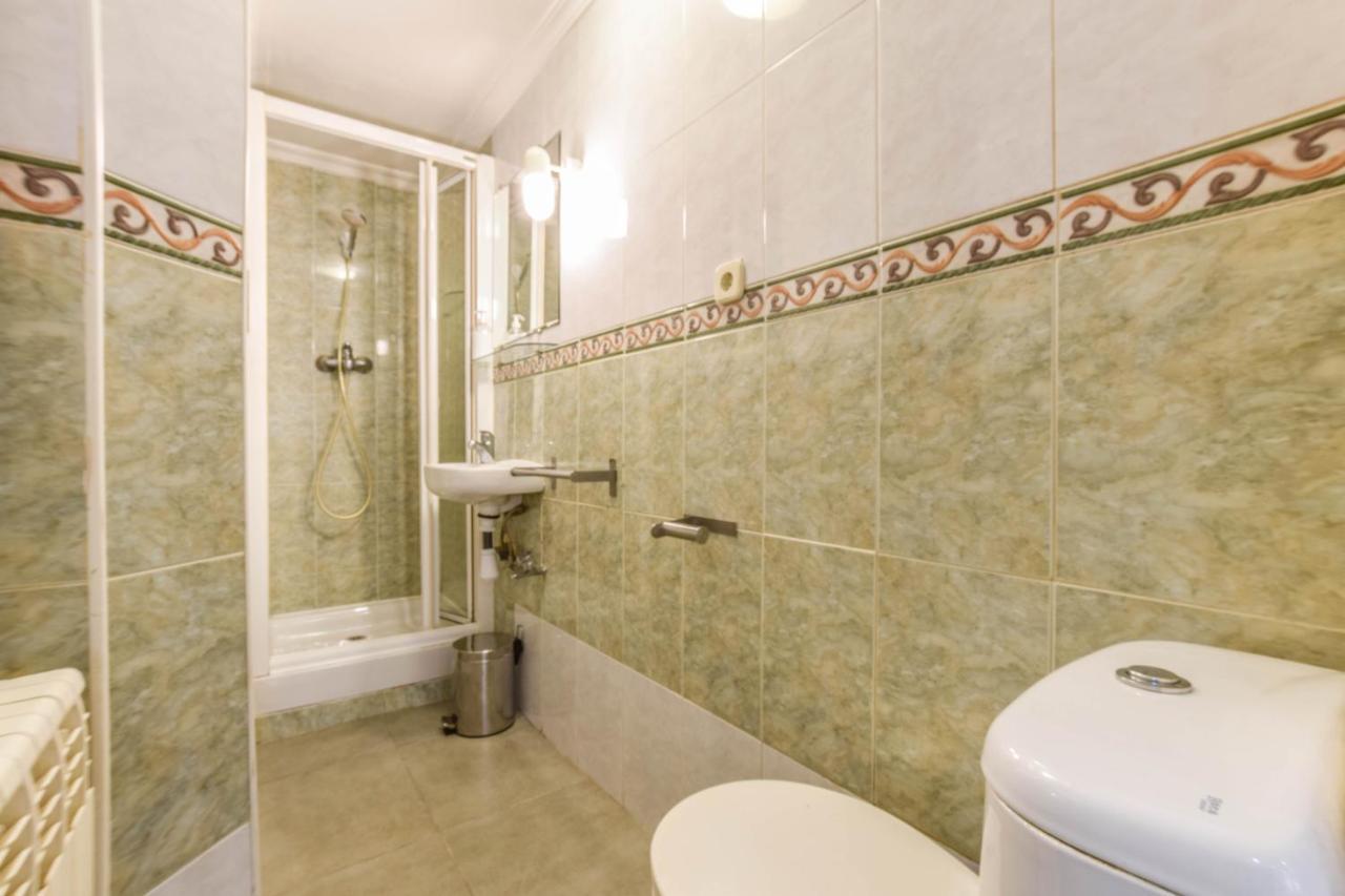 Апартаменты Apartamento Plaza De Lavpies Мадрид Экстерьер фото